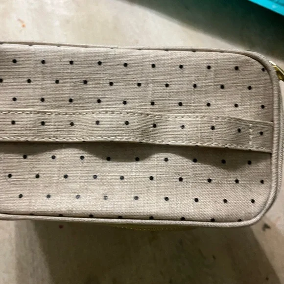 NWOT Kate Spade Cream and Black Polka Dot Lunch insulated Bag - Picture 2 of 6